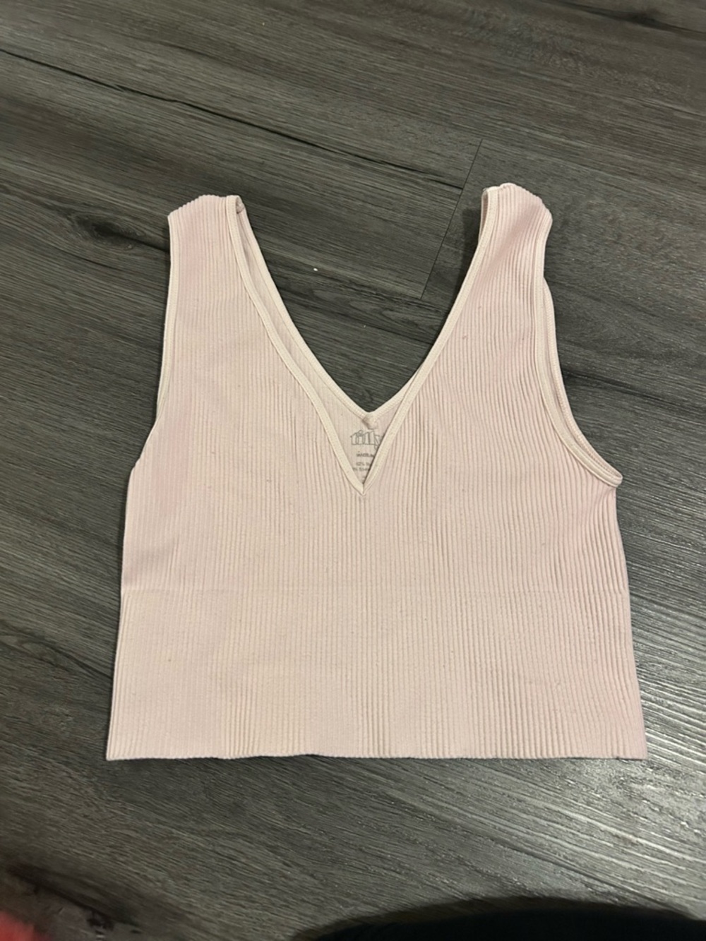 Tilly's Ribbed V-Neck Cropped Tank - Pale Pink